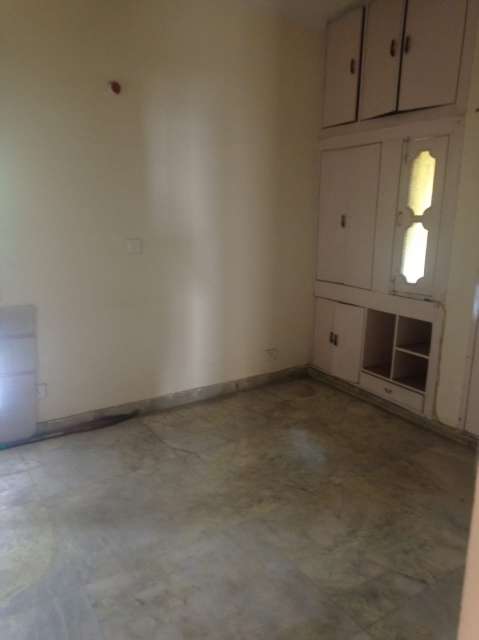 3 Bedroom 1500 Sq.Ft. Apartment in Alaknanda Delhi