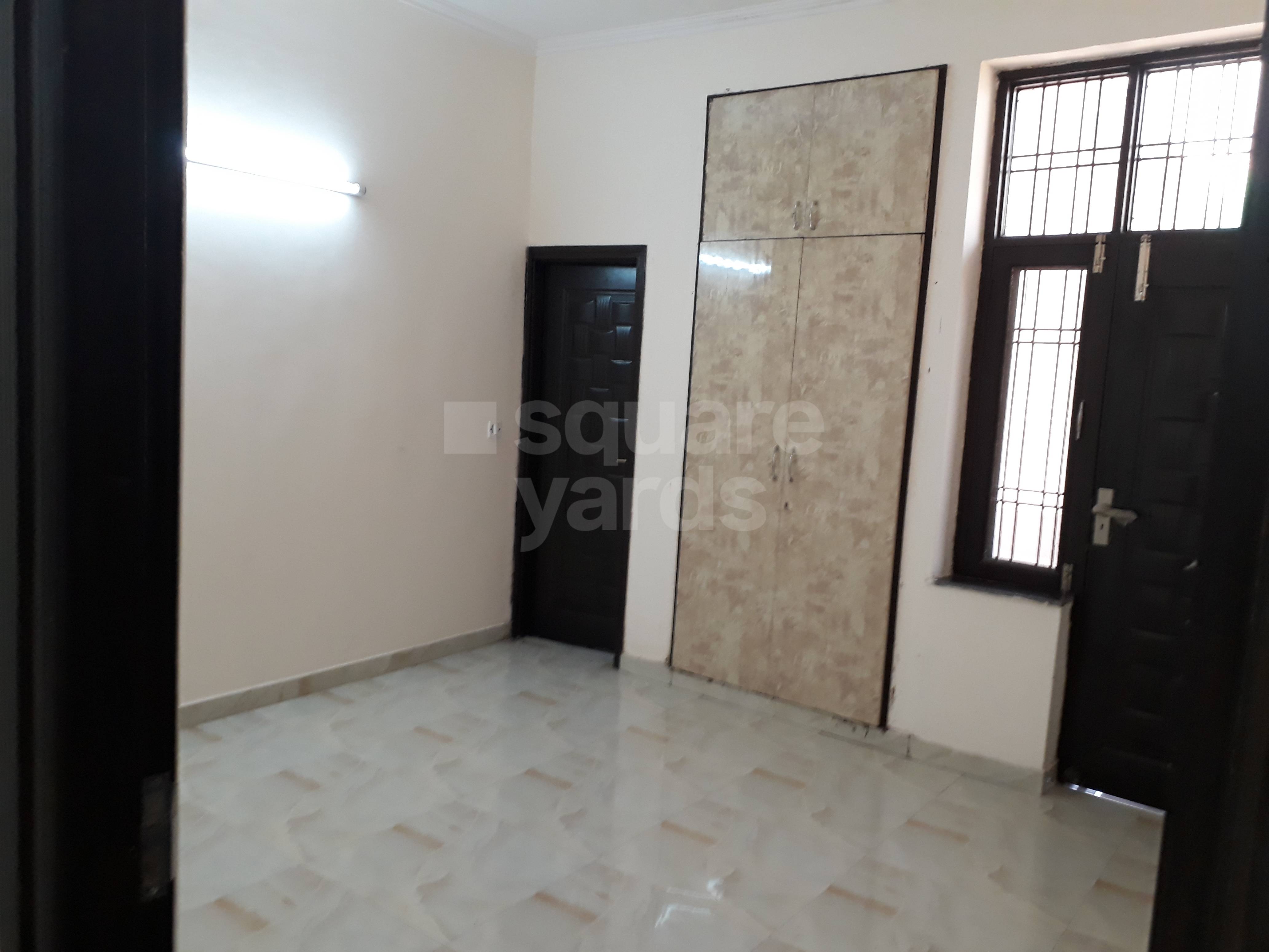 Rental 3 Bedroom 1450 Sq.Ft. Builder Floor in Sainik Colony Faridabad