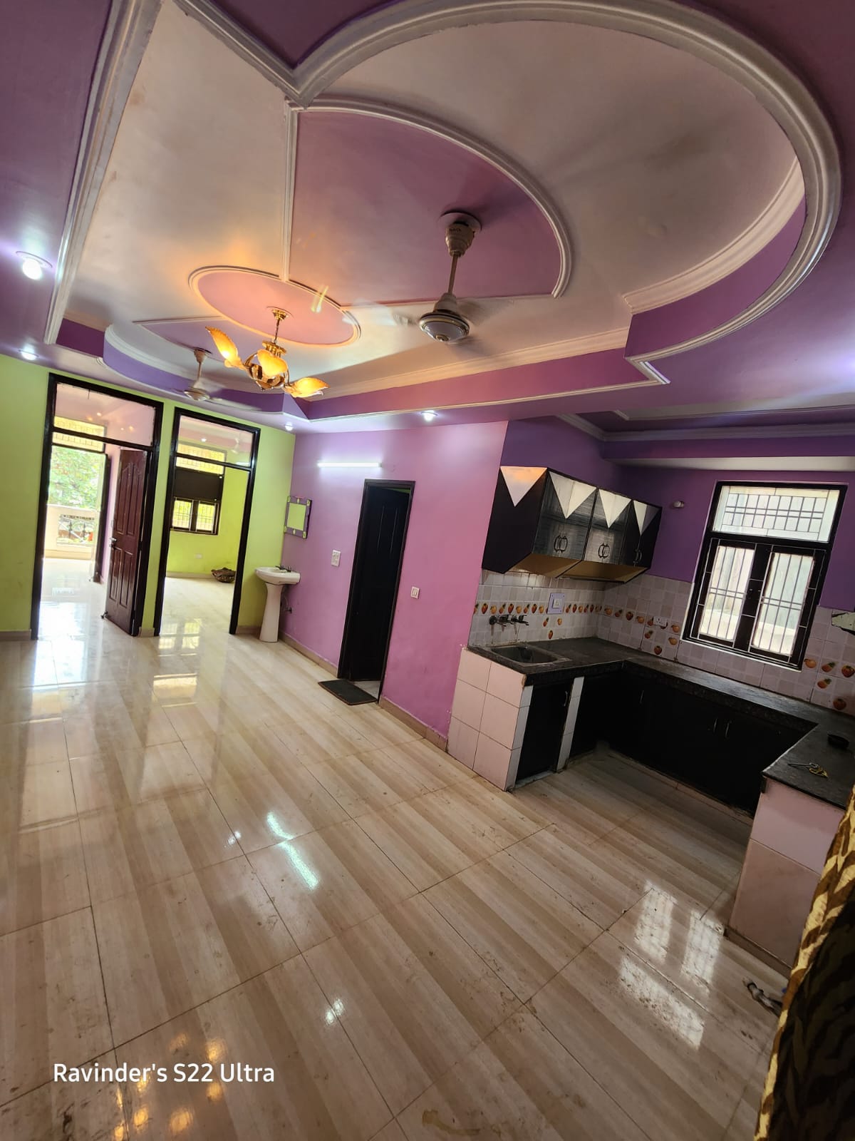 Resale 4 Bedroom 1800 Sq.Ft. Apartment in Shalimar Garden Extension 1