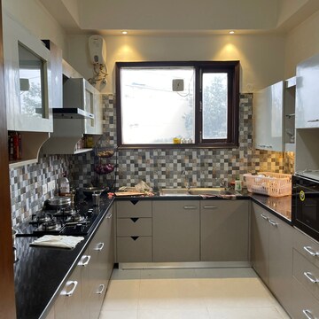 Kitchen in 3 BHK Builder Floor at Ansal Esencia - Amara Villas, Sector 67 – for Rent
