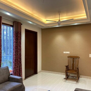 Room in 3 BHK Builder Floor at Ansal Esencia - Amara Villas, Sector 67 – for Rent