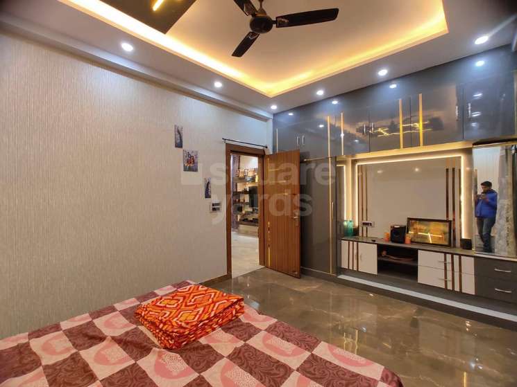 4 Bedroom 250 Sq.Mt. Builder Floor in Greater Kailash Delhi