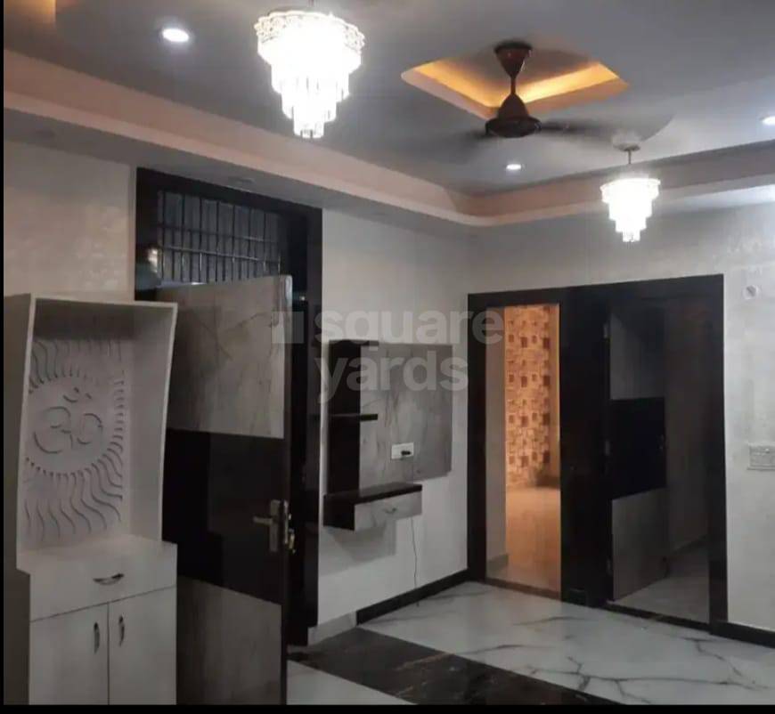 Rental Commercial Shop 200 Sq.Ft. in DDA Janta Flat Mayur Vihar, Mayur