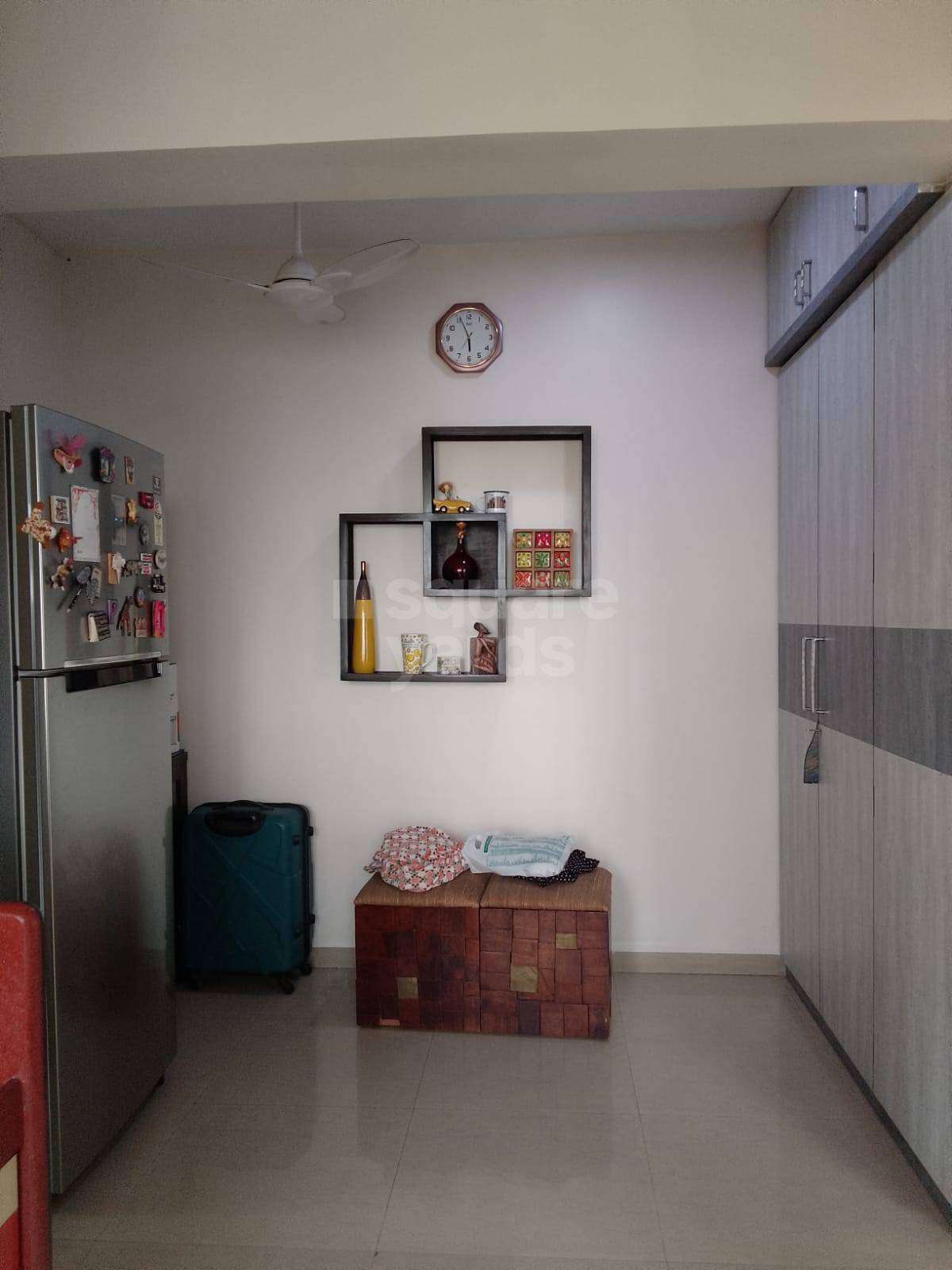 Rental Studio 225 Sq.Ft. Apartment in Prabhadevi Mumbai - 5388824