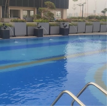 Swimming Pool in 2 BHK Apartment at M3M Skywalk, Sector 74 – for Rent