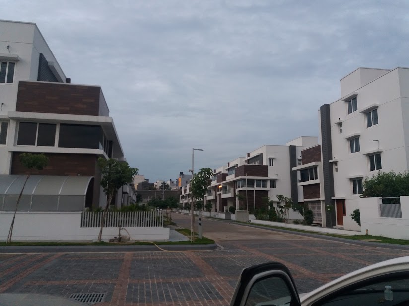 Rental 6 Bedroom 350 Sq.Yd. Villa in Sri Sreenivasa Fortune Indra Villae, Madhapur Hyderabad