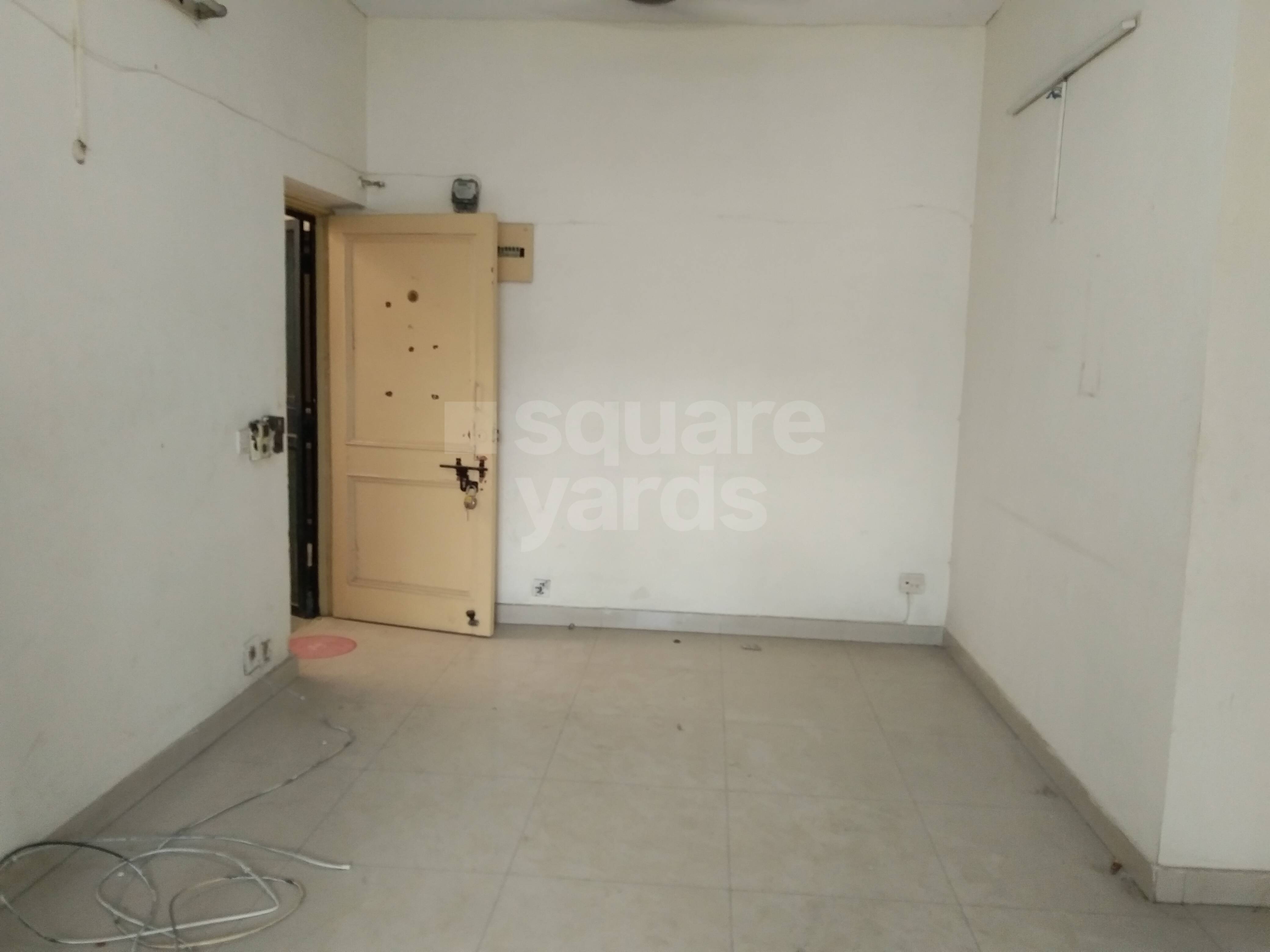 Rental Commercial Office Space 200 Sq.Ft. in Ip Extension Delhi 5526070