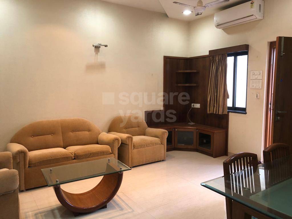 Rental 1 Bedroom 550 Sq.Ft. Apartment in Poonam Apartments Worli, Worli