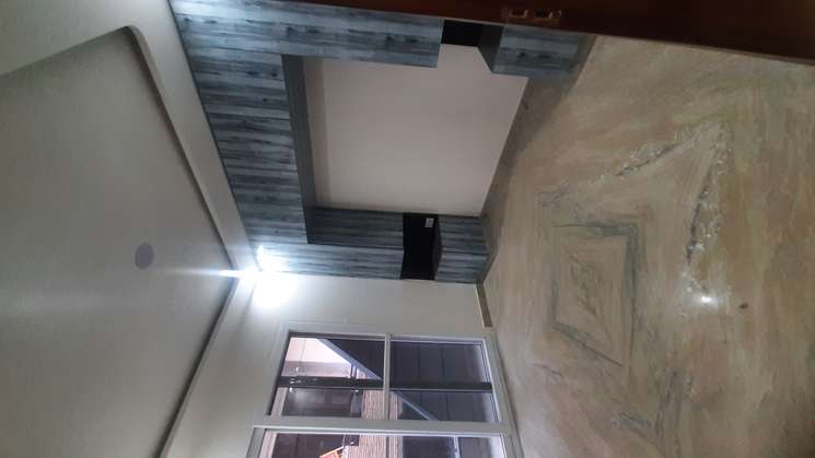 3 Bedroom 100 Sq.Yd. Builder Floor in Shiv Nagar Delhi