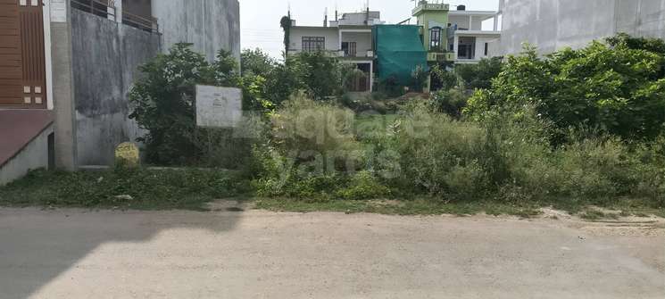 Mansarovar Sector O 4/ Kanpur Road East Facing