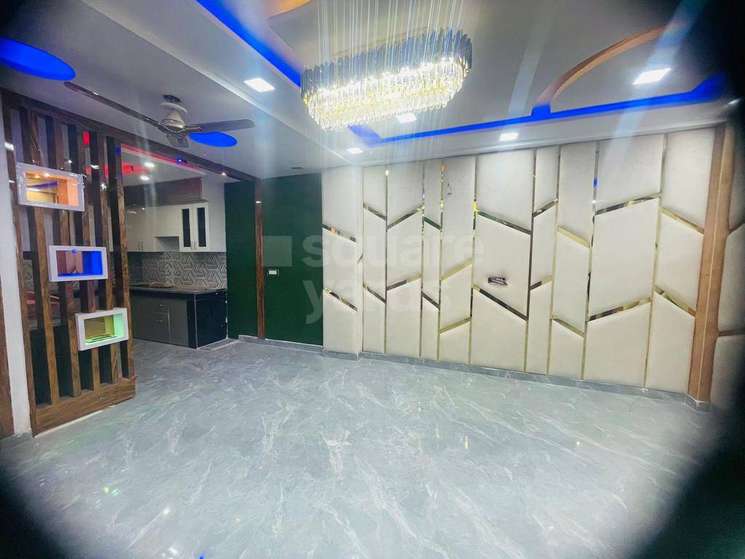 3 Bedroom 110 Sq.Yd. Builder Floor in Dwarka Mor Delhi