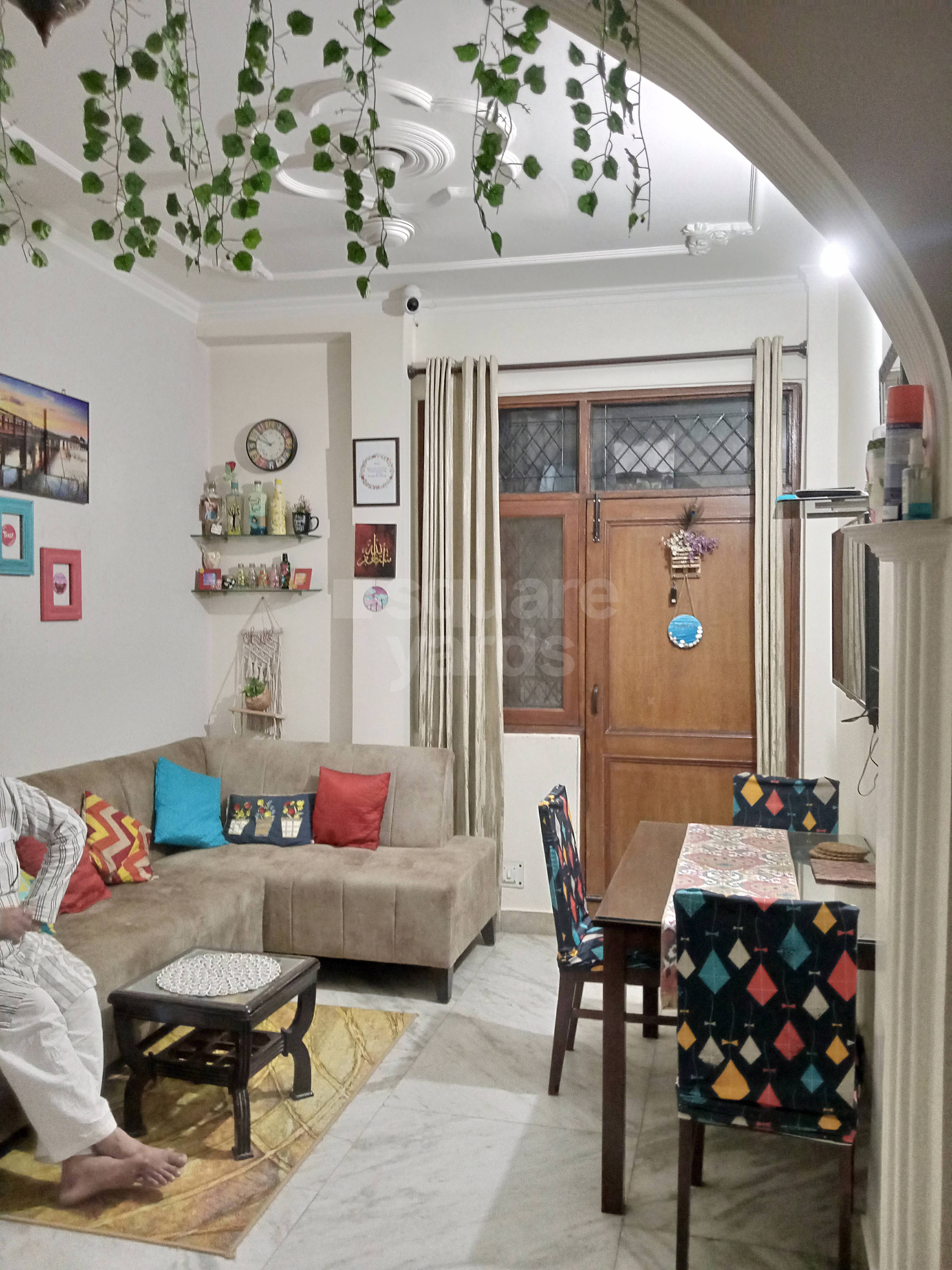 Resale 2 Bedroom 80 Sq.Yd. Apartment in Shaheen Bagh Delhi 6364594