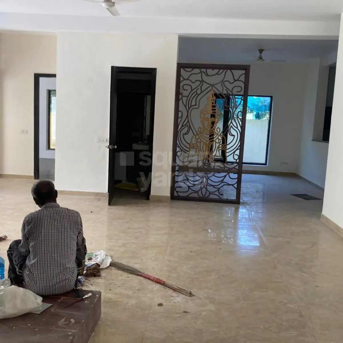 Rental 4 Bedroom 2800 Sq.Ft. Apartment in RWA Saket Block G, Saket