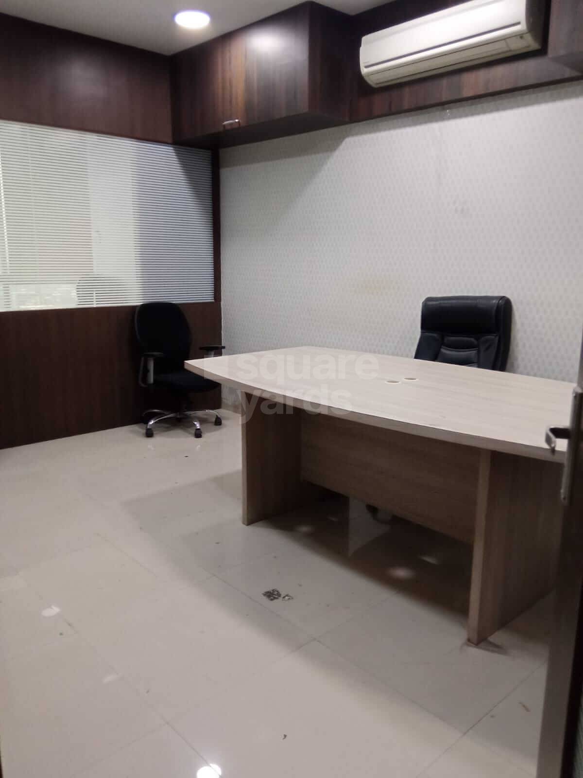 Rental Commercial Office Space 2400 Sq.Ft. in Akshar Business Park