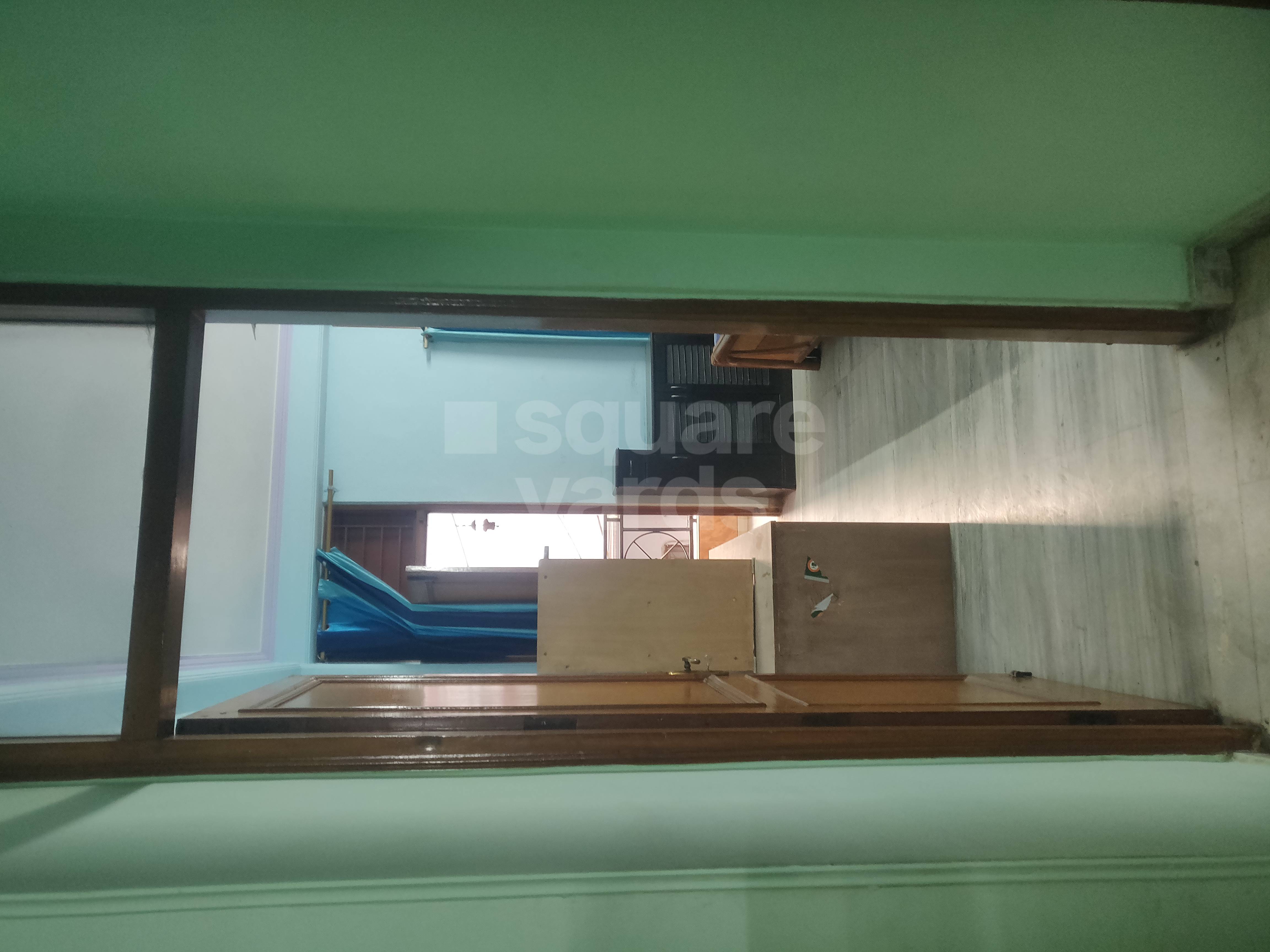 Resale 3 Bedroom 1050 Sq.Ft. Builder Floor in RWA Khirki Extension