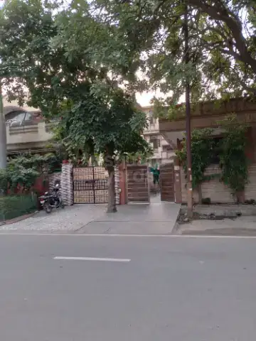 2.5 Bedroom 3200 Sq.Ft. Independent House in Sector 40 Noida