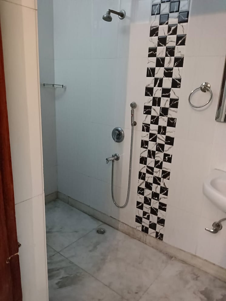 Bathroom, lajpat nagar 2 Bedroom 1141 Sq.Ft. Apartment In Lajpat Nagar Delhi 5422176