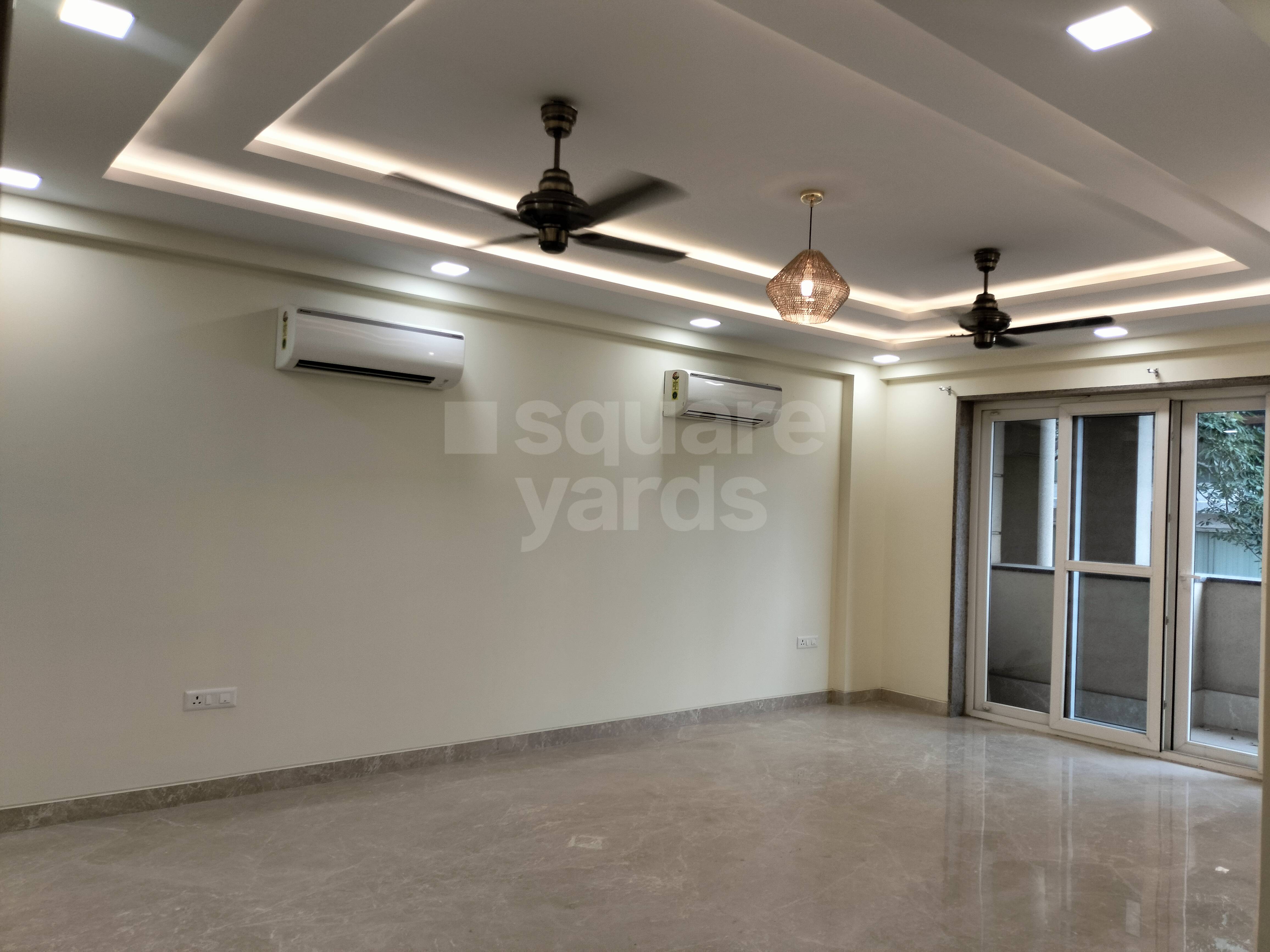 Rental 4 Bedroom 2700 Sq.Ft. Apartment in RWA Hauz Khas, Hauz Khas
