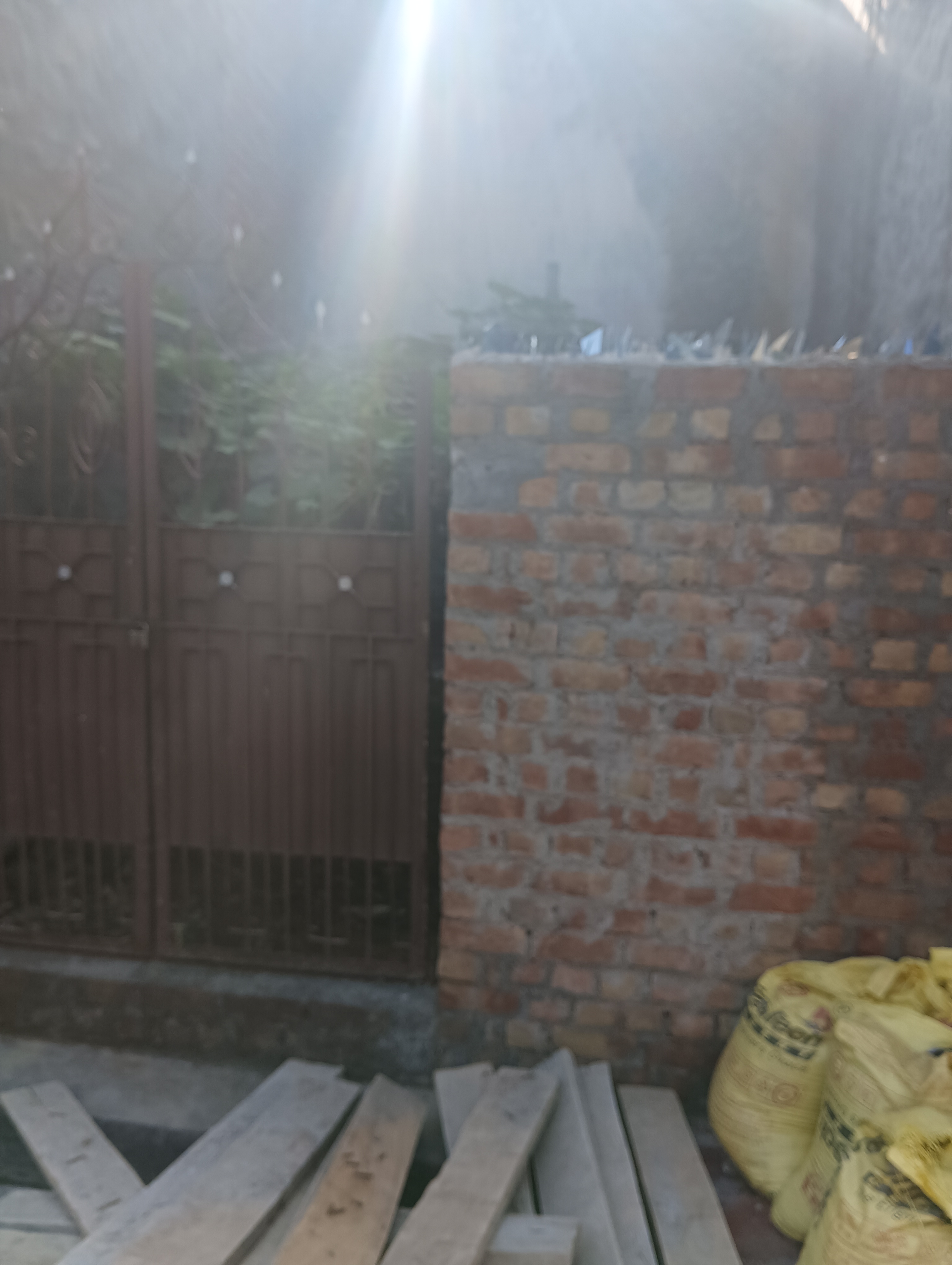 Resale 80 Sq.Yd. Plot in RWA Mohan Garden Fedaration Block R1 R2