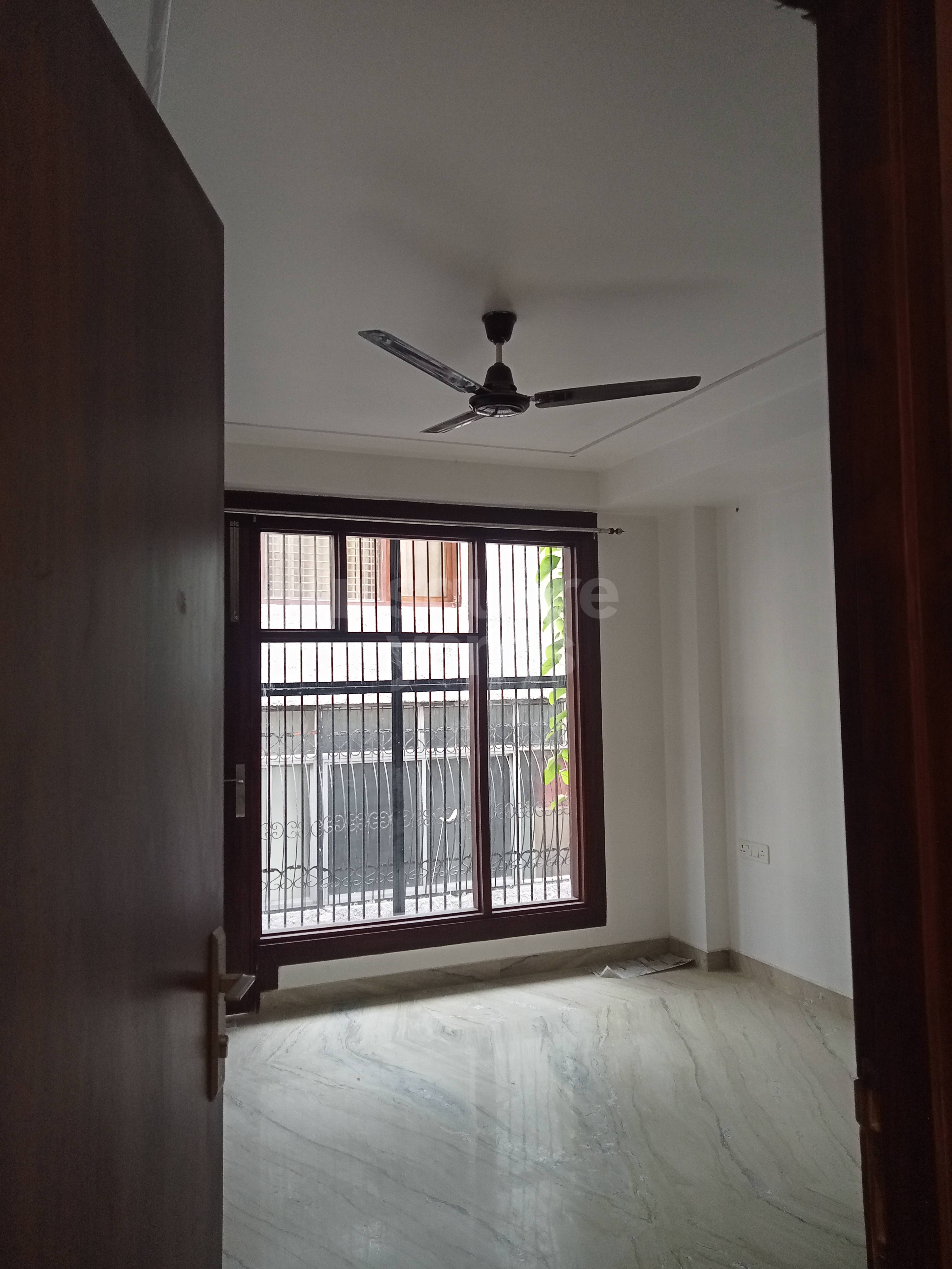 Rental 3 Bedroom 1100 Sq.Ft. Builder Floor in Vivek Appartments, Anand