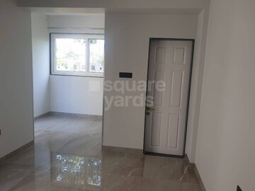 Living Room in 4 BHK Apartment at Camp – for Rent