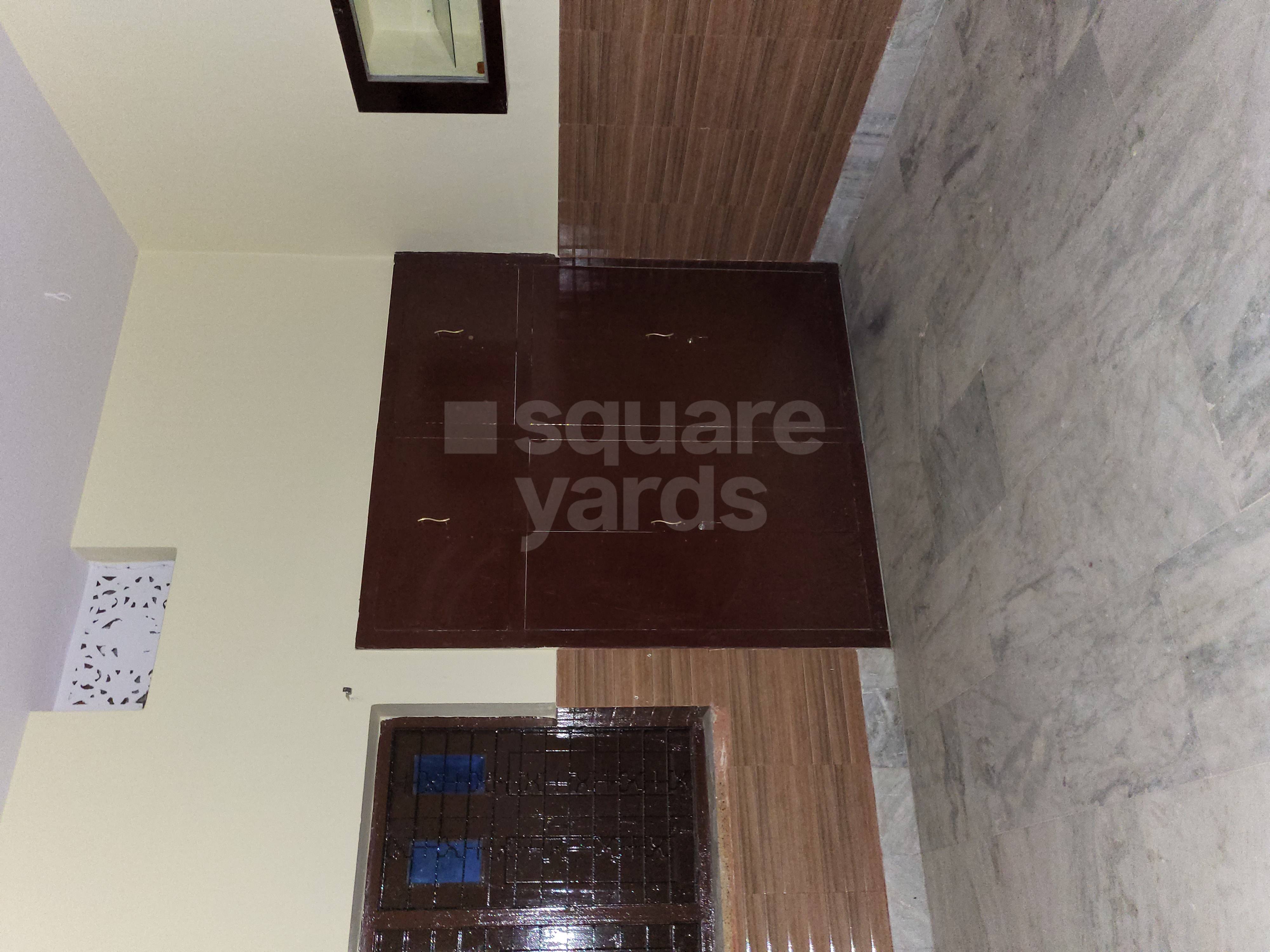 Rental Commercial Office Space 1000 Sq.Ft. in North Sri Krishna Puri