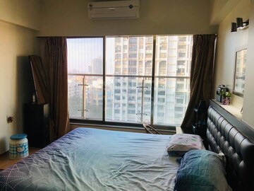 Study Room in 4 BHK Apartment at Andheri West – for Sale