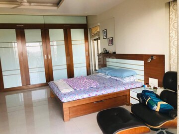 Attached Bathroom in 4 BHK Apartment at Andheri West – for Sale