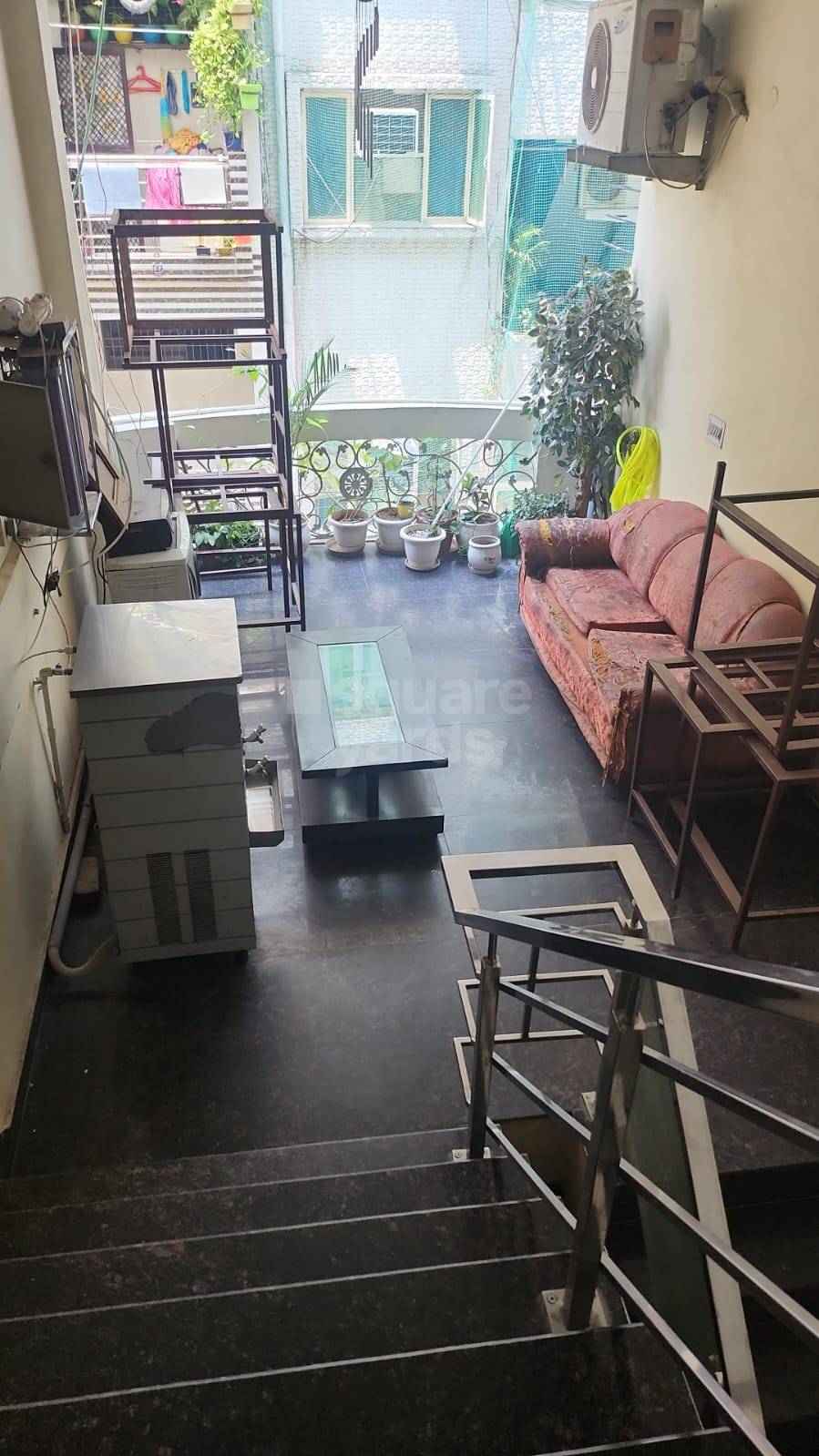 Rental 3 Bedroom 1100 Sq.Ft. Apartment in Nirman Apartments, Mayur