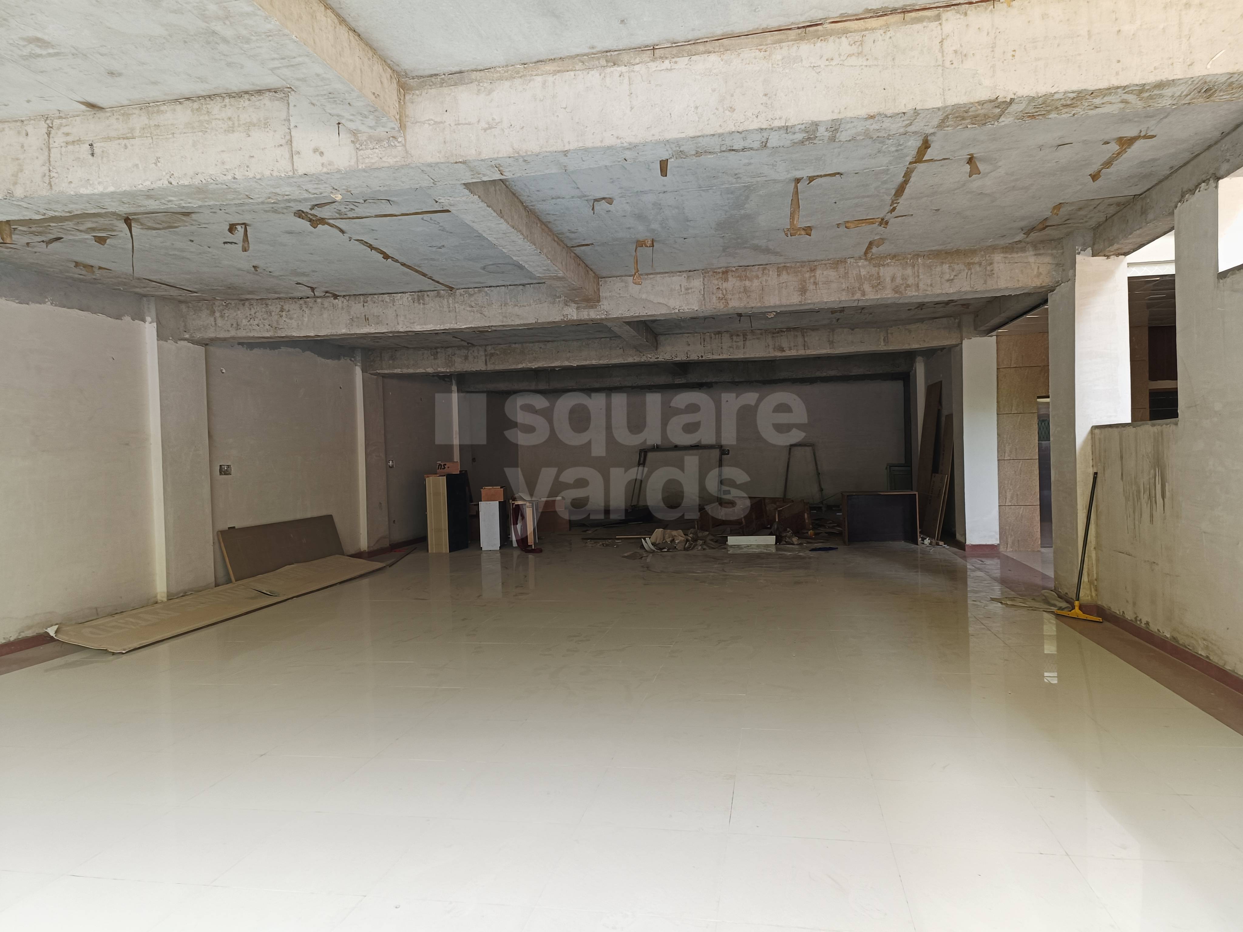 Rental Commercial Warehouse 2400 Sq.Ft. in Gomti Nagar Lucknow 5437213