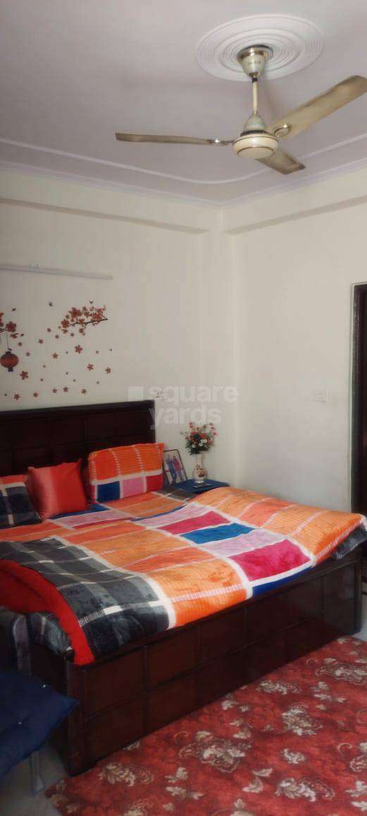 3.5 Bedroom 1200 Sq.Ft. Builder Floor in Sector 7 Dwarka Delhi
