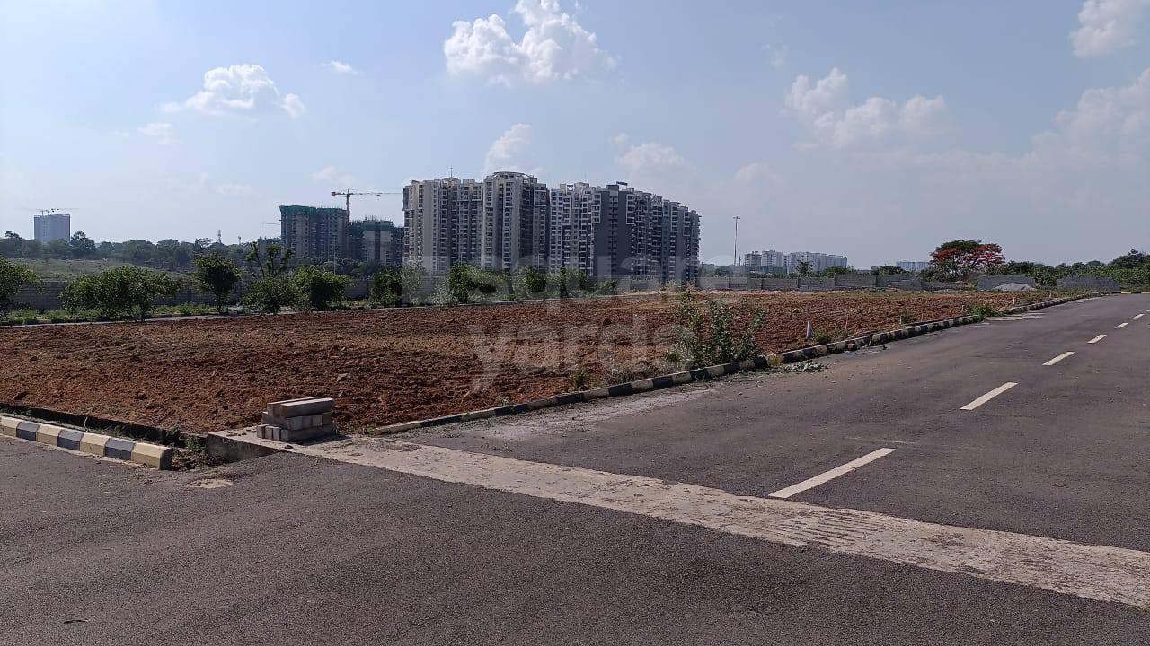 Resale 3.5 Bedroom 1960 Sq.Ft. Apartment in Shriram Southern Crest, Jp