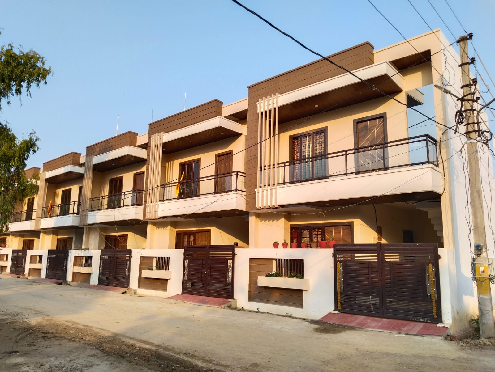 Resale 3 Bedroom 1200 Sq.Ft. Villa in Indira Nagar Lucknow 5462803
