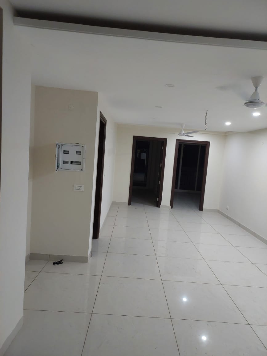 Rental 3 Bedroom 1845 Sq.Ft. Apartment in Vip Road Zirakpur 5456070