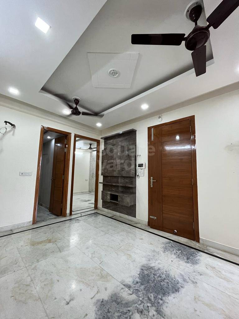 Rental 3 Bedroom 1600 Sq.Ft. Apartment in JP Beverly Park CGHS, Sector