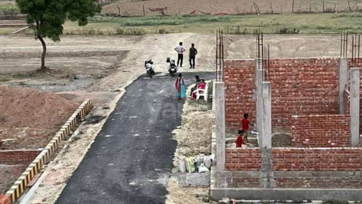 820 Sq.Ft. Plot in Para Lucknow