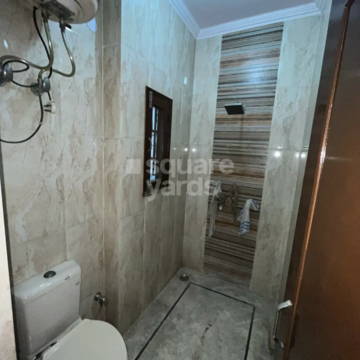 Bathroom in 3 BHK Independent House at RWA C2 Block D Janakpuri, Janakpuri – for Sale