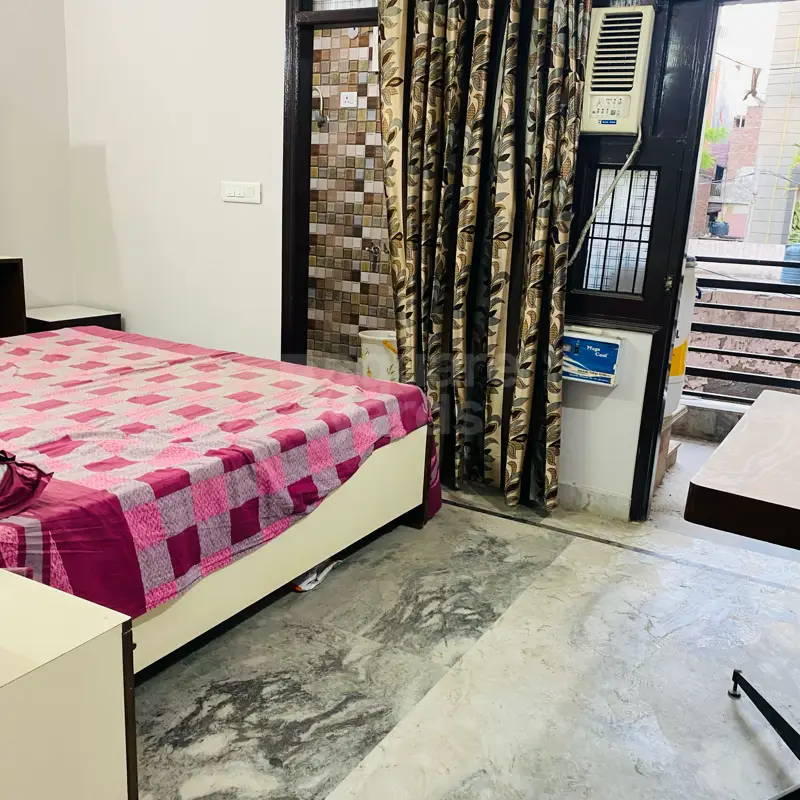 Rental 1 Bedroom 350 Sq.Ft. Builder Floor in Rama Park Apartments