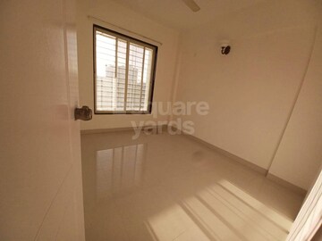 Room in 2 BHK Apartment at Shree Tirupati Maple Tower, Kondhwa – for Rent