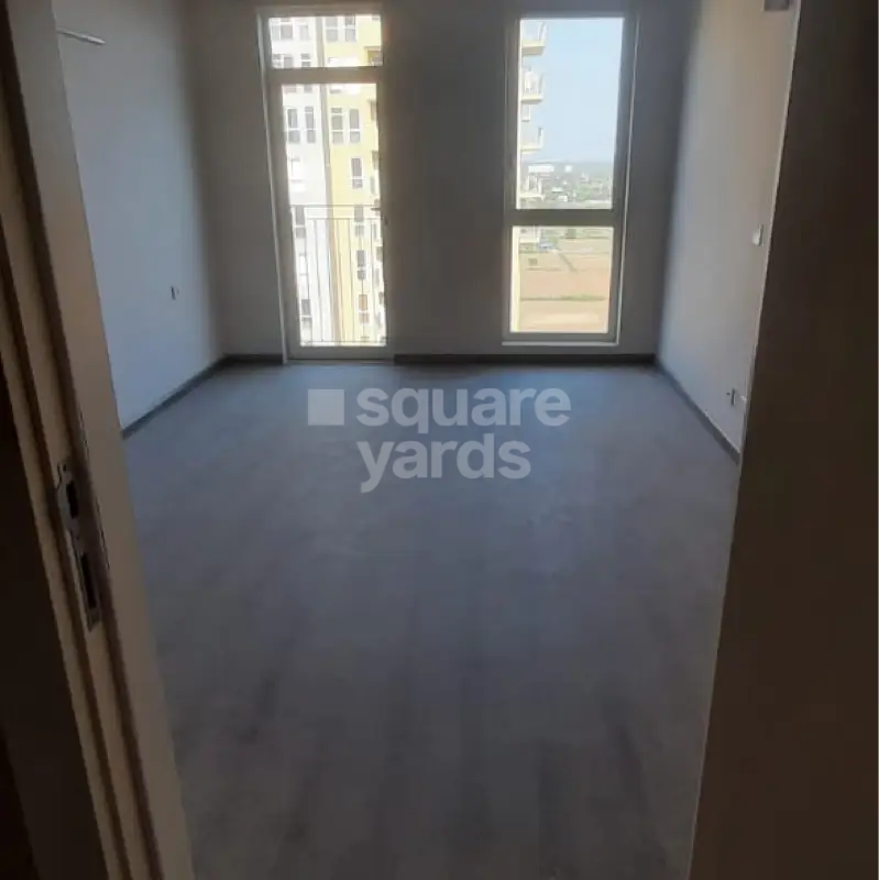 3 BHK + Servant Room Apartment For Rent in M3M Skywalk