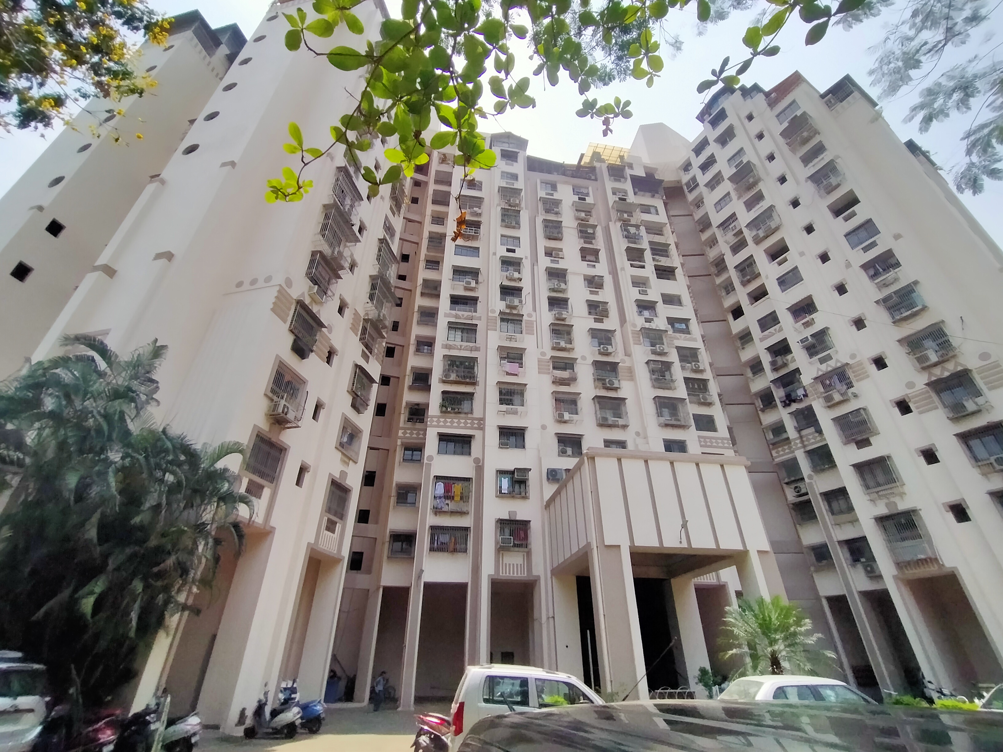Resale 3 Bedroom 1510 Sq.Ft. Apartment in Lok Everest, Mulund West