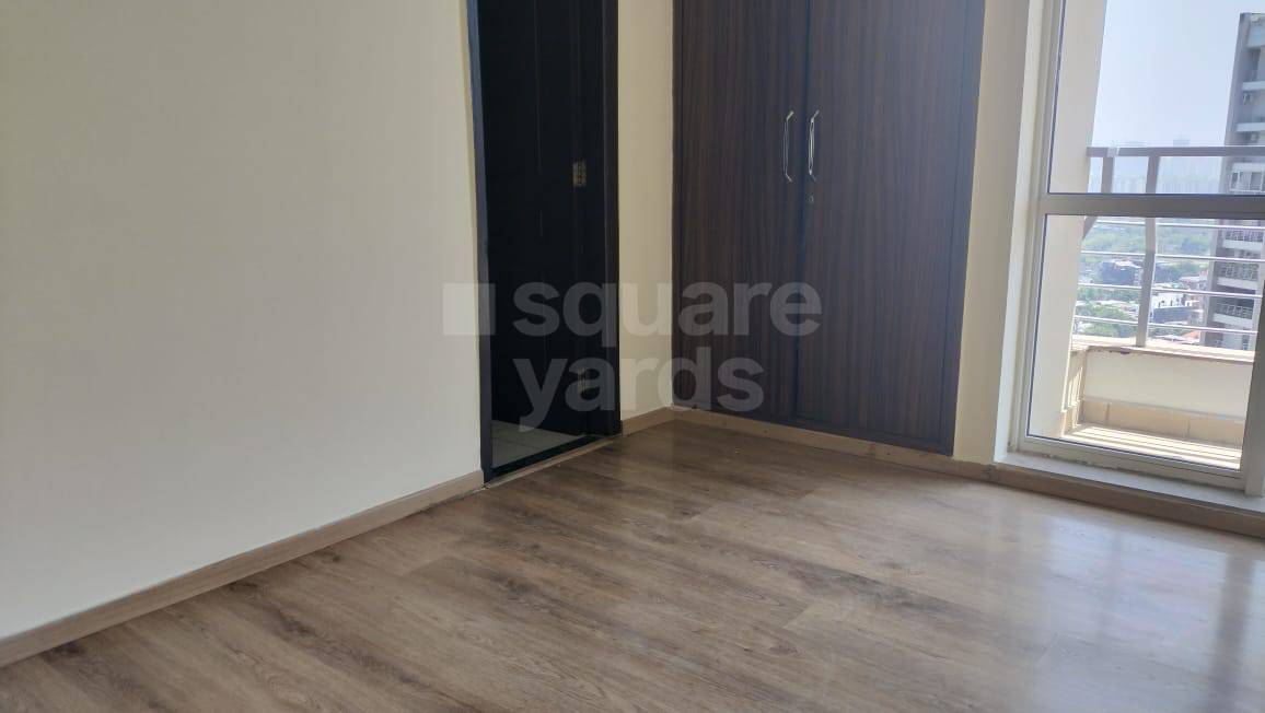 Resale 3.5 Bedroom 2538 Sq.Ft. Apartment in 3C Lotus Panache, Sector