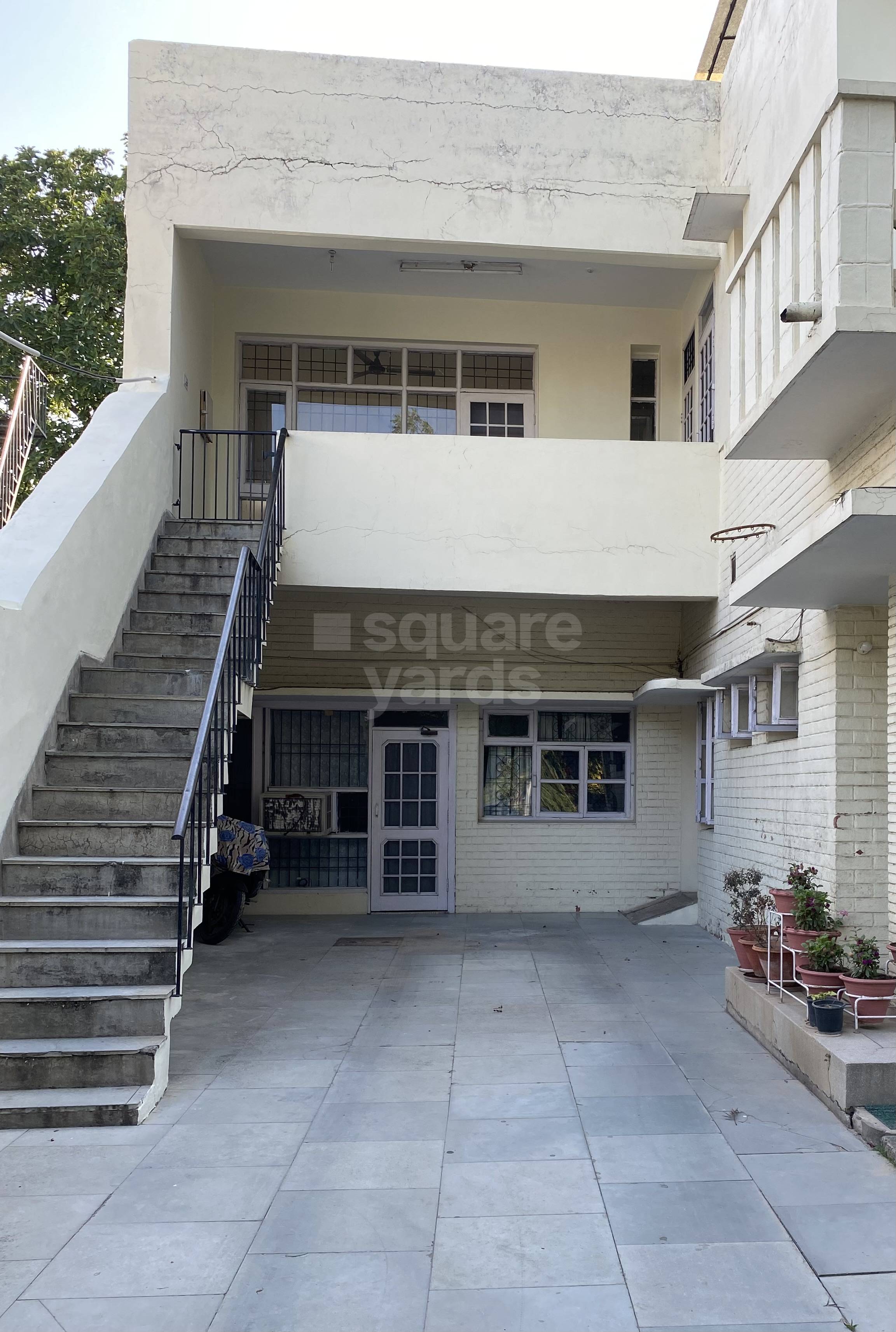 Rental 3 Bedroom 2000 Sq.Ft. Apartment in Sector 10 Chandigarh 5469636