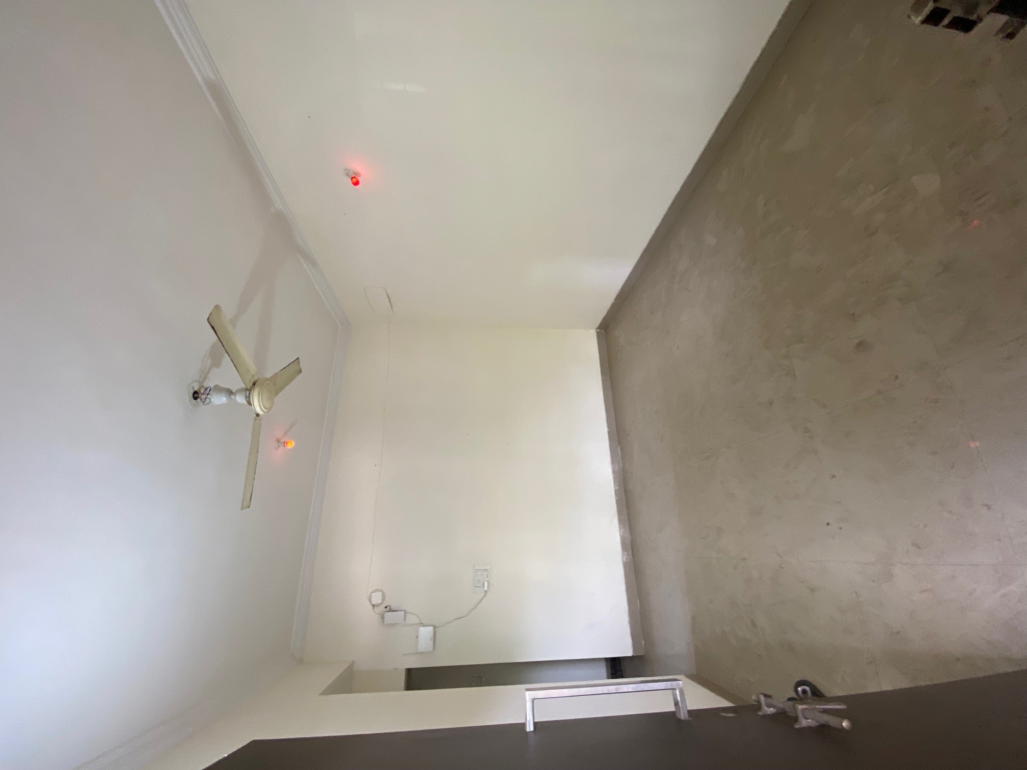 1 BHK + Extra Room Apartment For Sale in Salarpuria Sattva H And M Royal