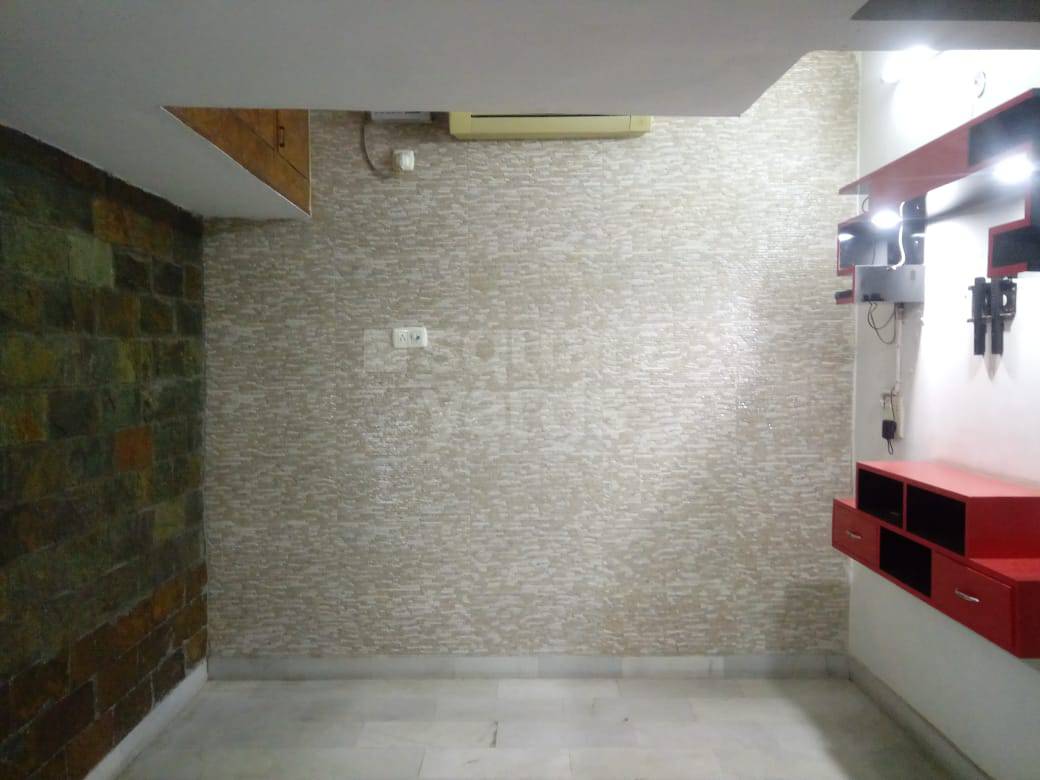 Rental 2 Bedroom 800 Sq.Ft. Builder Floor in RWA Block A6 Paschim Vihar, Paschim Vihar Delhi