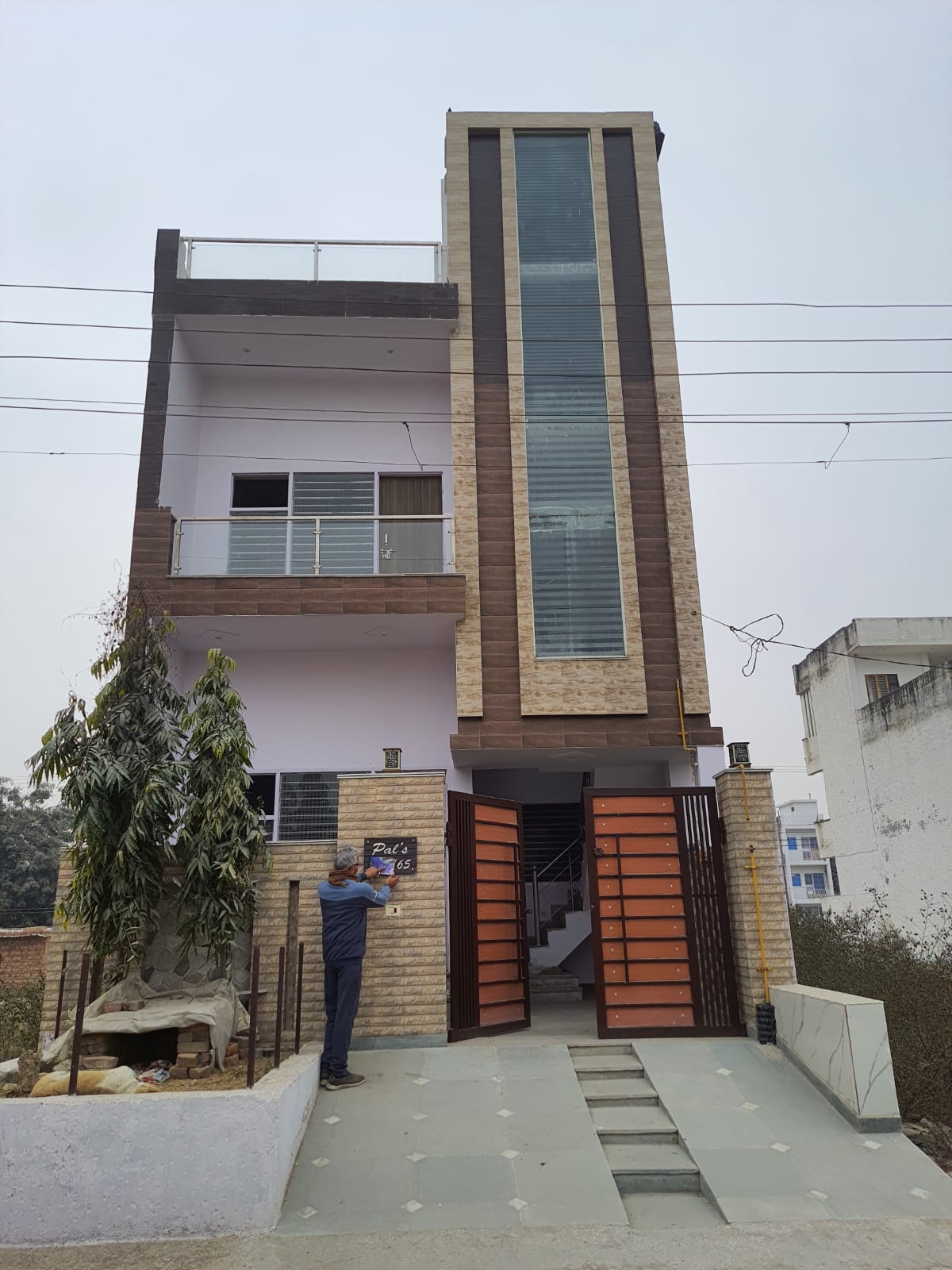 Resale 3 Bedroom 108 Sq.Yd. Independent House in Ballabhgarh Sector 65