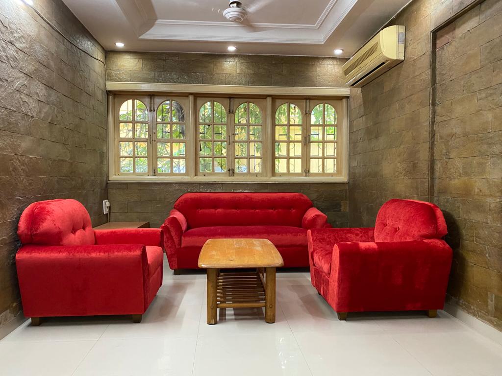 Rental 1 Bedroom 600 Sq.Ft. Apartment in Juhu Mumbai 5482525