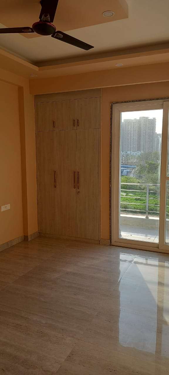3 Bedroom 263 Sq.Yd. Builder Floor in Sector 27 Gurgaon
