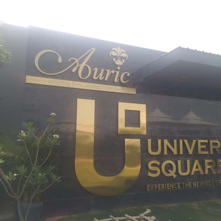 Auric Universal Square