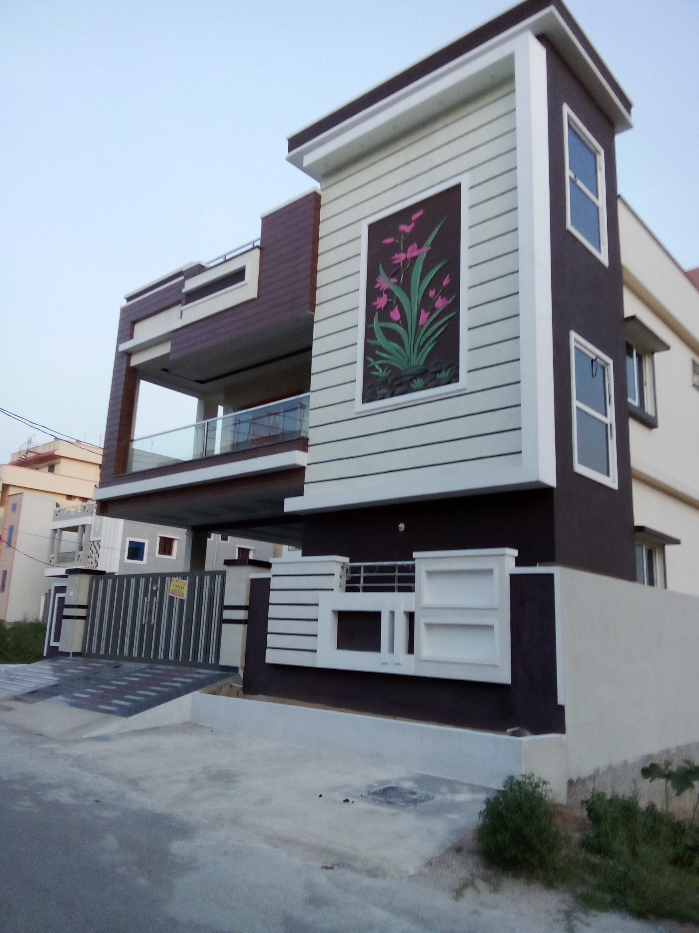 Resale 3 Bedroom 3000 Sq.Ft. Villa in Vijayanagar Colony Hyderabad